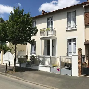 Maison Bernadette - Premier Etage Apartment